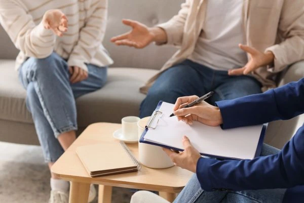 Image of divorce mediation Surrey in progress.